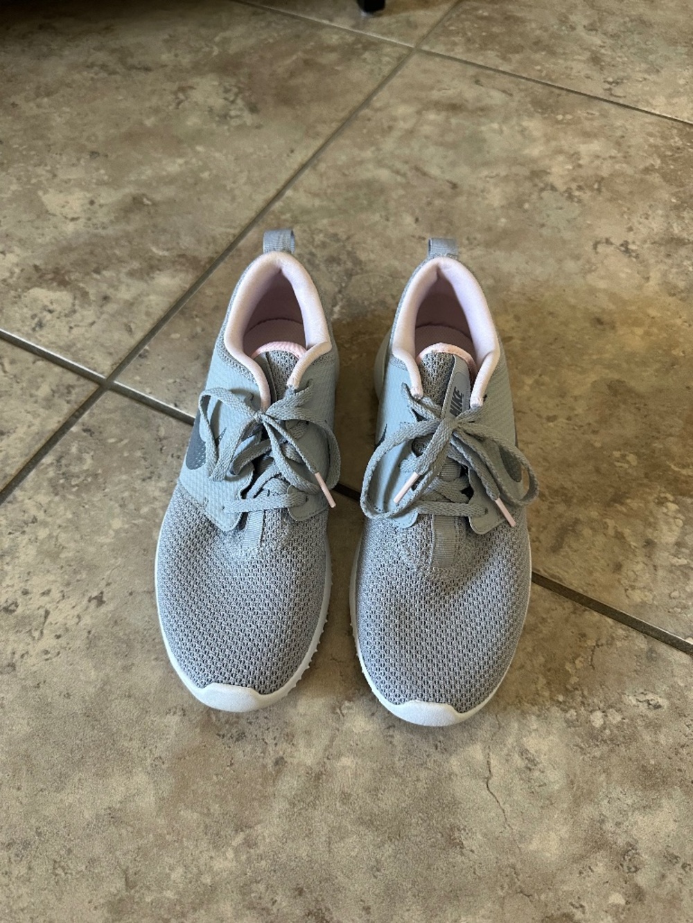 Women's Nike Golf Shoes- 6.5